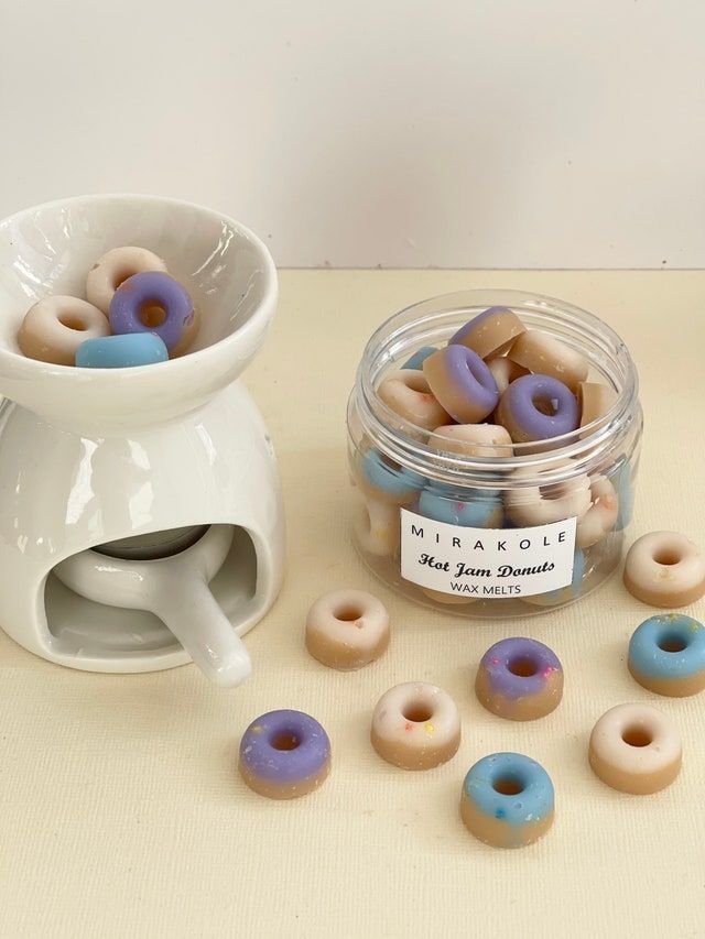 Donut wax melts